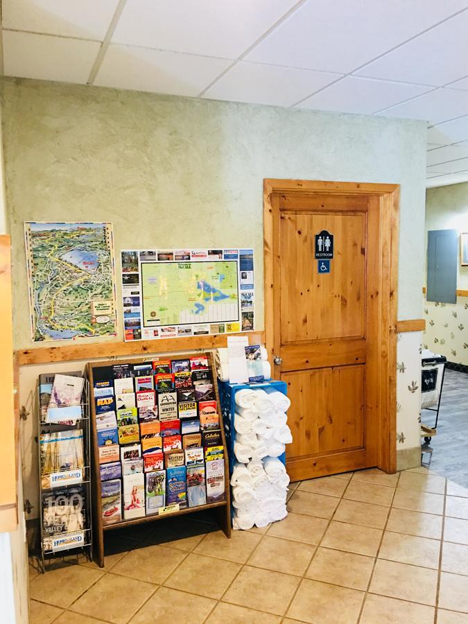 Boulder Creek Inn Donnelly エクステリア 写真