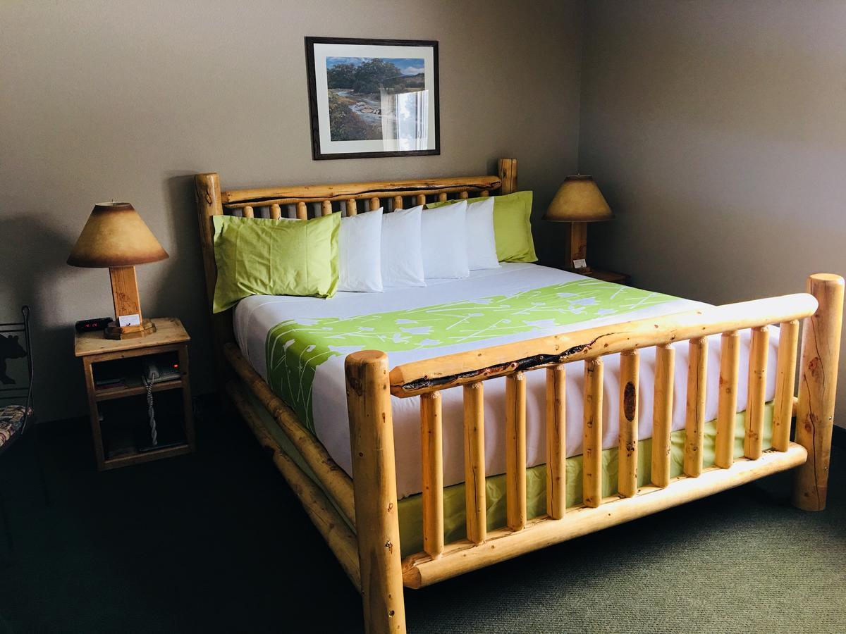 Boulder Creek Inn Donnelly エクステリア 写真