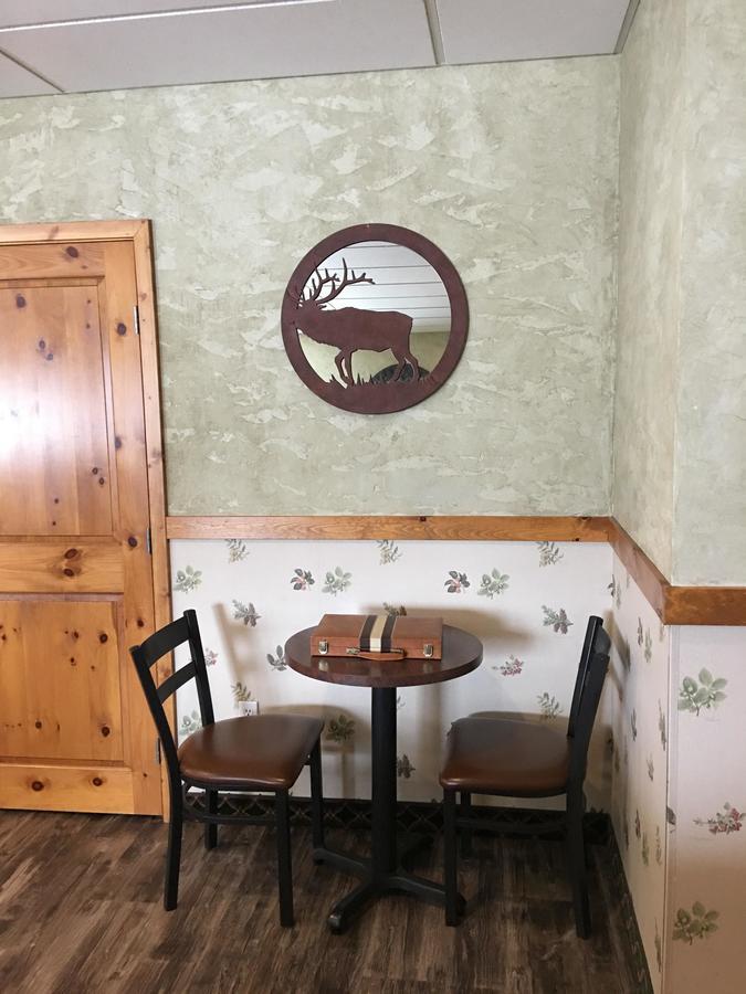 Boulder Creek Inn Donnelly エクステリア 写真