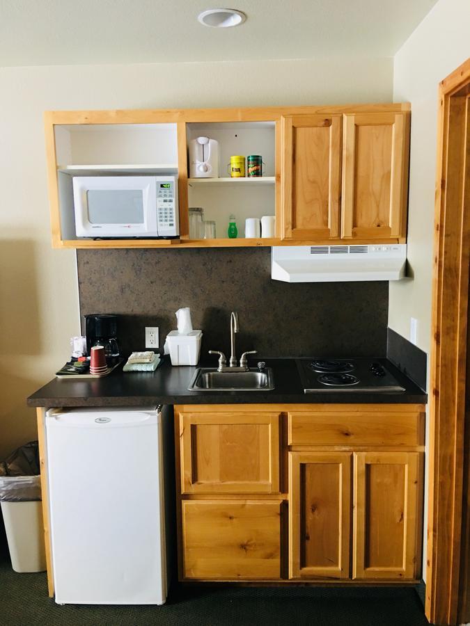 Boulder Creek Inn Donnelly エクステリア 写真