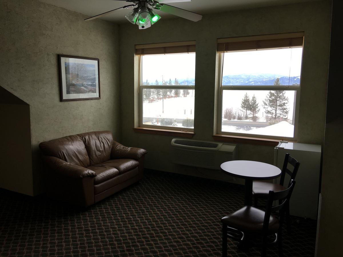 Boulder Creek Inn Donnelly エクステリア 写真