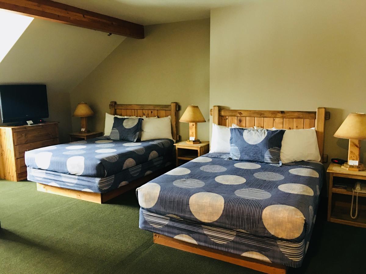 Boulder Creek Inn Donnelly エクステリア 写真
